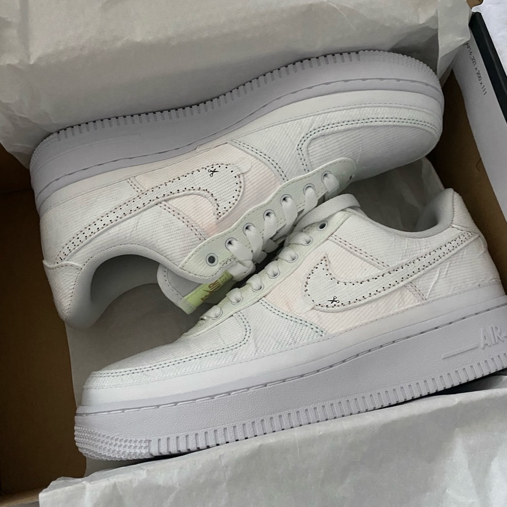 Nike Air Force 1s ‘07 PRM Tear Aways